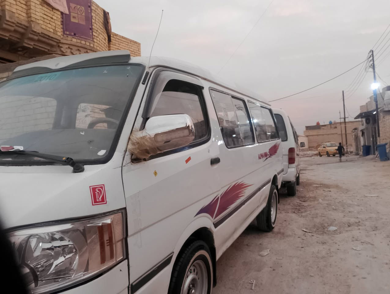 سلام عليكم
سياره فتون للبيع موديل10سياره بيه صبغ ب تكمه ل وره
وبيه هلالات معمره ول باقي مكفول مكينه وكير وكسن ونجي سنويه28رقم لماني دياله دوشمه نضيفه سياره حلوه 
وحله منل صور  لمكان بغداد سعر55وبيه مجال بعد تفاصيل
ع رقم***********
