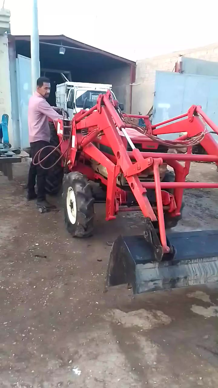 سلام عليكم كاروبات ومعدات زراعية للبيع العنوان الصويره للاستفسار الاتصال على الارقام   ***********/***********
