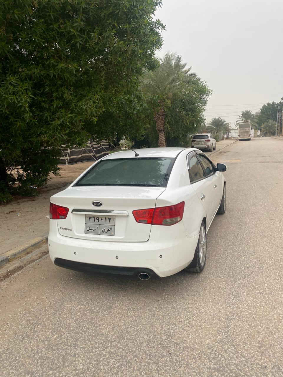 السلام عليكم من رخصة الادمن  \\سيراتو مدي 2013سوناره  موجود  بصور تبريد ثلج  93وبيه مجال  مكان نجف  ***********
