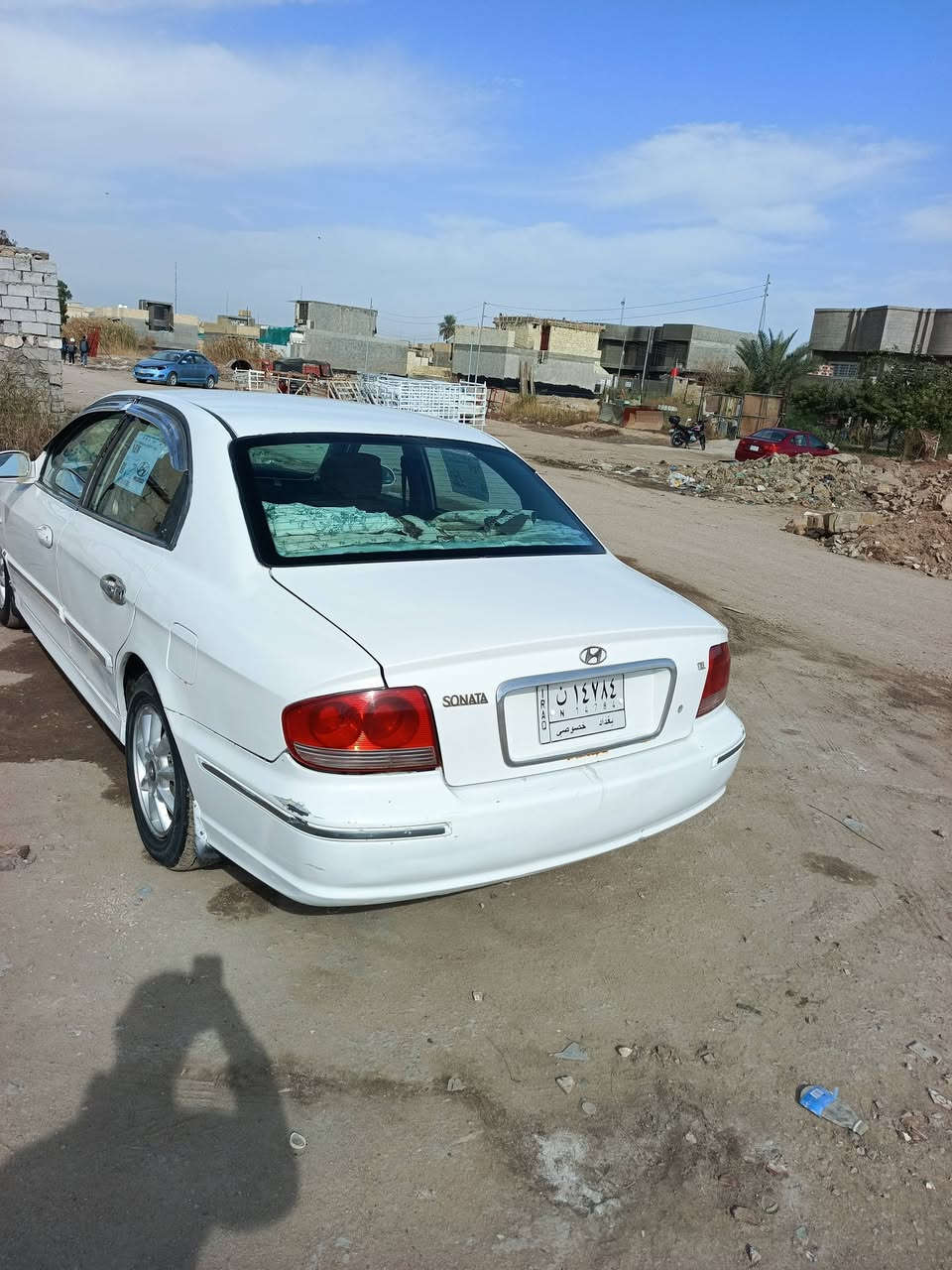 السلام عليكم
سوناتا 2001 وفود 
كير ومكينة مكفولة رقم بغداد الماني 
مداور ثاني يوم 
تبريد شغال ثلج 
سيارة خير من الله 
ما ناقصها برغي 
مصبوغة عام 
مكانها بابل القاسم 
سعرها 63 وبيها مجال 
للتواصل ***********
