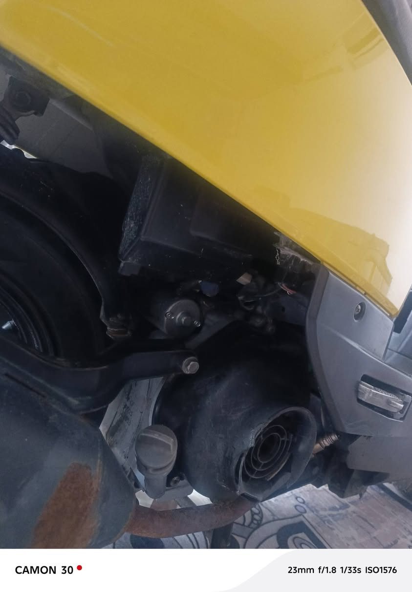 سلام عليكم دراجه بوليس مصطره نوزل لبيع دراجه نضيفه شوفت عينك شرط لفحص لبيع سعر950مستعجل عليهه كامل شروطاتهه برغي ما مفتوح بيهه للستفسار/***********
