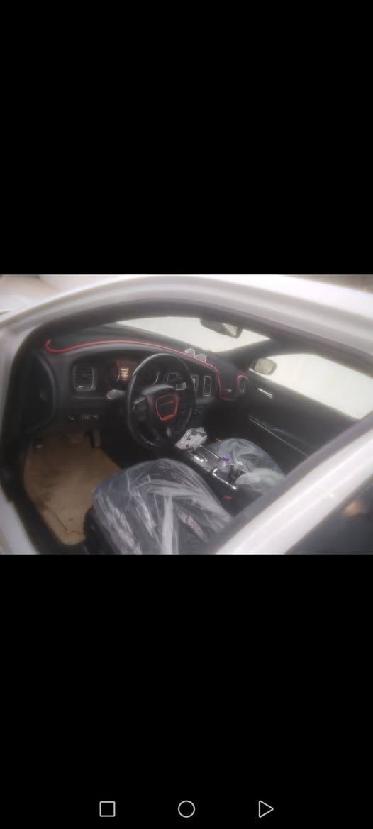 جارجر ١٥ بوليسي مكينه ٥٧٠٠ أدوات كصه جنطه اي نقص مابيه 
دخول جديد رقم شمالي
السعر ٦٨
الخاص مفتوح


**إذا كنت صاحب هذا الإعلان وتريد حذفه لأي سبب، رجاءا أرسل رسالة إلى الدعم الفني**