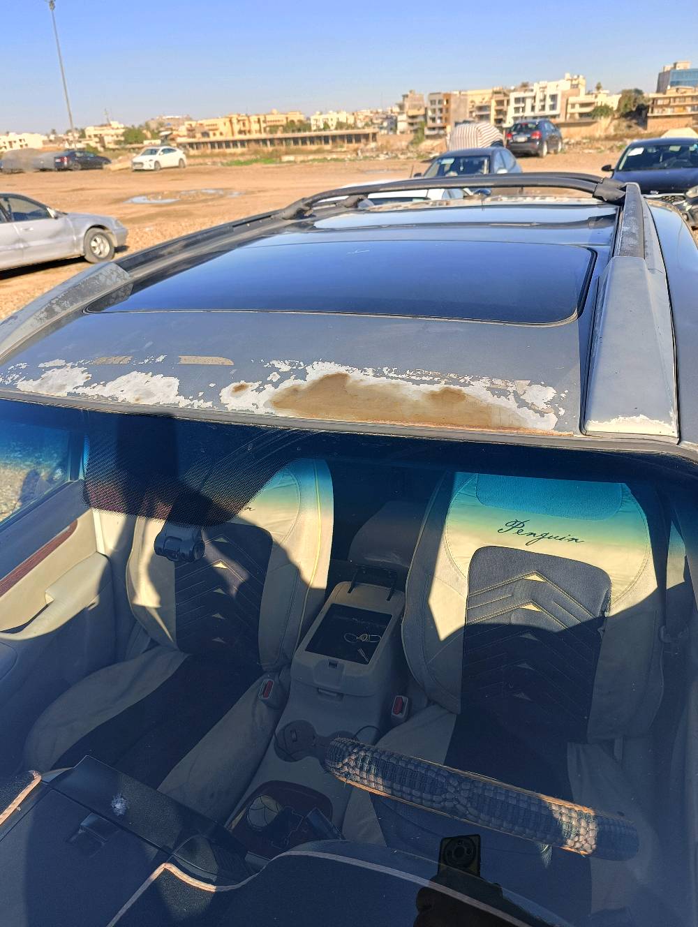 سنتافي 2007 وارد امريكي 5 راكب لو فيراني 
حادثها جاملغ ايمن راجع بارد بدون لغد بيها 3 قطع جارد كليرها
مكينة 3300 جديدة شادها قبل شهر 
فور ويل شغال 
كير 5 نمر
كهربائيات كلها شغال ظفيرة حلوة بدون جطل 
تبريد شغال فول
شاشة
فتحة
حداديتها 40%
بيها مشكلة بالكير طبة بالنمرة 3 تجلب 
سيارة بأسمي رقم انكليزي بغداد متواجد فيس واتساب *********** مكاني بغداد الكاظمية او بغداد الجديدة الامين الثانية