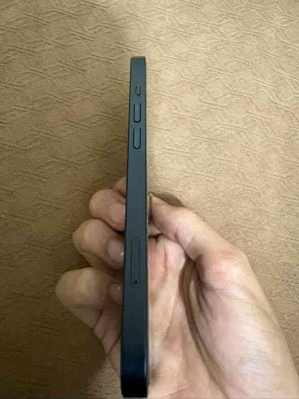 آيفون 13 عادي للبيع الجهاز شغال بلادي  بلادي بلادي اي قطعه ما مبدل بالجهاز تجي تفحص وتشوف ذاكره 128 بطاريه 85 بلادي على وضع الشركه اي مشكله مابي الجهاز سعره 425 وبي مجال  
*********** مكاني بغداد المحموديه .
