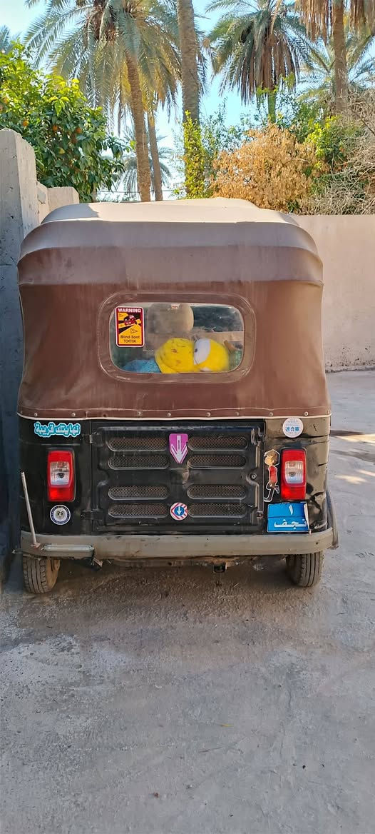 تكتك موديل 16 اوراق اصولي مكينته بيه عطل ماعرف شنو ابيع طافيه تكتك حلوه السعر 2700 وبيه مجال مكاني ديوانيه سومر ***********
