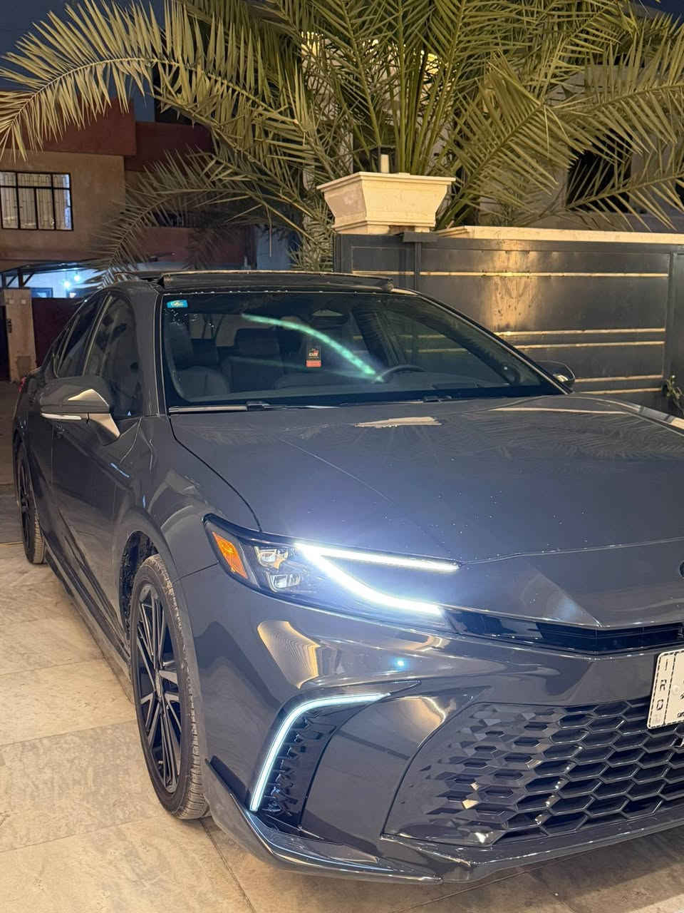 سلام عليكم
✅تيوتا كامري 2025  XSE وارد امريكي 

✅اللون سمنتي  توكلر / فول مواصفات 1/1 

✅رقم بغداد وبسمي تحويل ثاني يوم  

حادث سياره / جاملغات خلفيه وقبق جنطه كله بلادي مو تجاري 
 
 
 مواصفات XSE 
🔹داخل جلد اسود 
🔹بصمة تشغيل ابواب وصندوك
🔹فتحة سقف ( سلايد روف ) قمارة بنوراما ع طول السيارة 
🔹فتح الصندوك ذكي 
🔹محرك 2500 هايبرد 
🔹دشبول دجتل 
🔹كاميره دوارة  360 
🔹رادارات 360 درجة ( امامي جانبي خلفي ) تمنع التصادم الامامي والجانبي والخلفي
🔹التحذير عند فتح الباب 
🔹تحكمات ستيرن 4 جهات  
🔹 شاشة 4 وضعيات للعدادات
🔹 4 وضعيات قيادة ( عادي/ سبورت /ذكي / اقتصادي ) 
 🔹مثبت سرعة ذكي ( التحذير عند مغادرة المسار )
‏🔹Auto Hold التوقف لفترات قصيرة
🔹الهاند بريك بصمة 
🔹شاشة  حجم كبير لمس تدعم نظام الابل كار بلي والاندرويد اوتو بدون كيبل يربط التلفون واير ليس و GPS  
🔹شحن واير ليس 
🔹ويل كب 19 رياضي مع تخم تاير جديد 
🔹نظام الصوت Bose عدد السماعات 8 ‏
🔹دخول ذكي عند الاقتراب 
🔹لايت لد
🔹نقطة عمياء
🔹تدفئة بالكشنات
🔹 لد متغير الالوان لون على طول الدشبول
🔹تحديد مسار وقيادة ذاتية  ورادار امامي 
🔹مانع انزلاق 

العنوان 📍بغداد 

للتواصل ☎️ ***********

للسعر 🟥 252 وبي مجال بسيط
