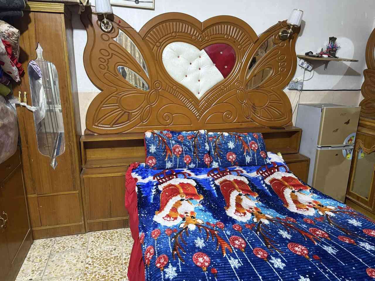 السلام عليكم مرخصت الادمن غرفت اخشاب للبيع مثل مشوف كدامك هل موجود جربايه وزاويه وميز وكنتور سعرها 500 وبيها مجال رقم راعيها لتراسل مو الي والله ‭0775 560 5659‬
