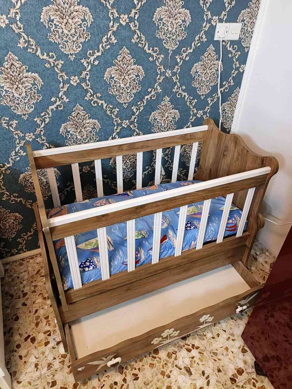 كاروك هزاز نظيف هوه ولسفنجه 75 الف مكان بغداد ***********
