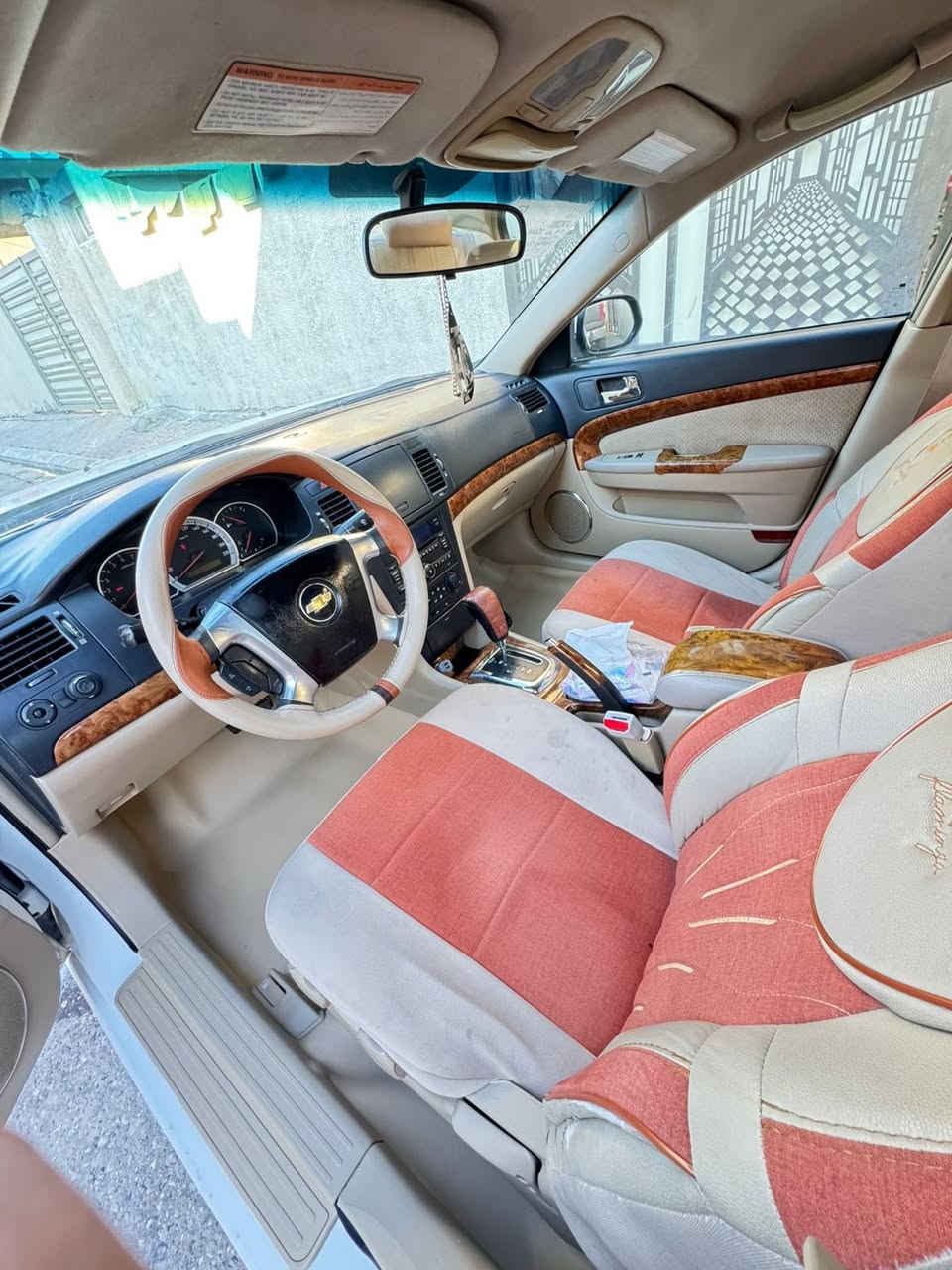 سلام عليكم
شوفرليت ابيكا موديل 2009 
سياره جديده احله مِـــن الصور 
ماناقصها كلشي 
سنويه ب اسمي 
بيها قطعه وحده نص جاملغ الخلفي 
يرهم مقدمه واقساط 

للاستفسار. ***********
