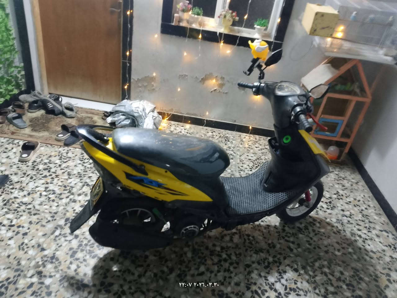 السلام عليكم
عدله بلاديه نضافه ٩٠ خرسه ما استخدمها هواي بس باتريها كاعد تشتغل نص هندر وقبل لا يكعد الباتري نص نكره سلف اريدها ب٦٠٠وبيها مجال للشراي اتصل و بخدمتك 
***********
