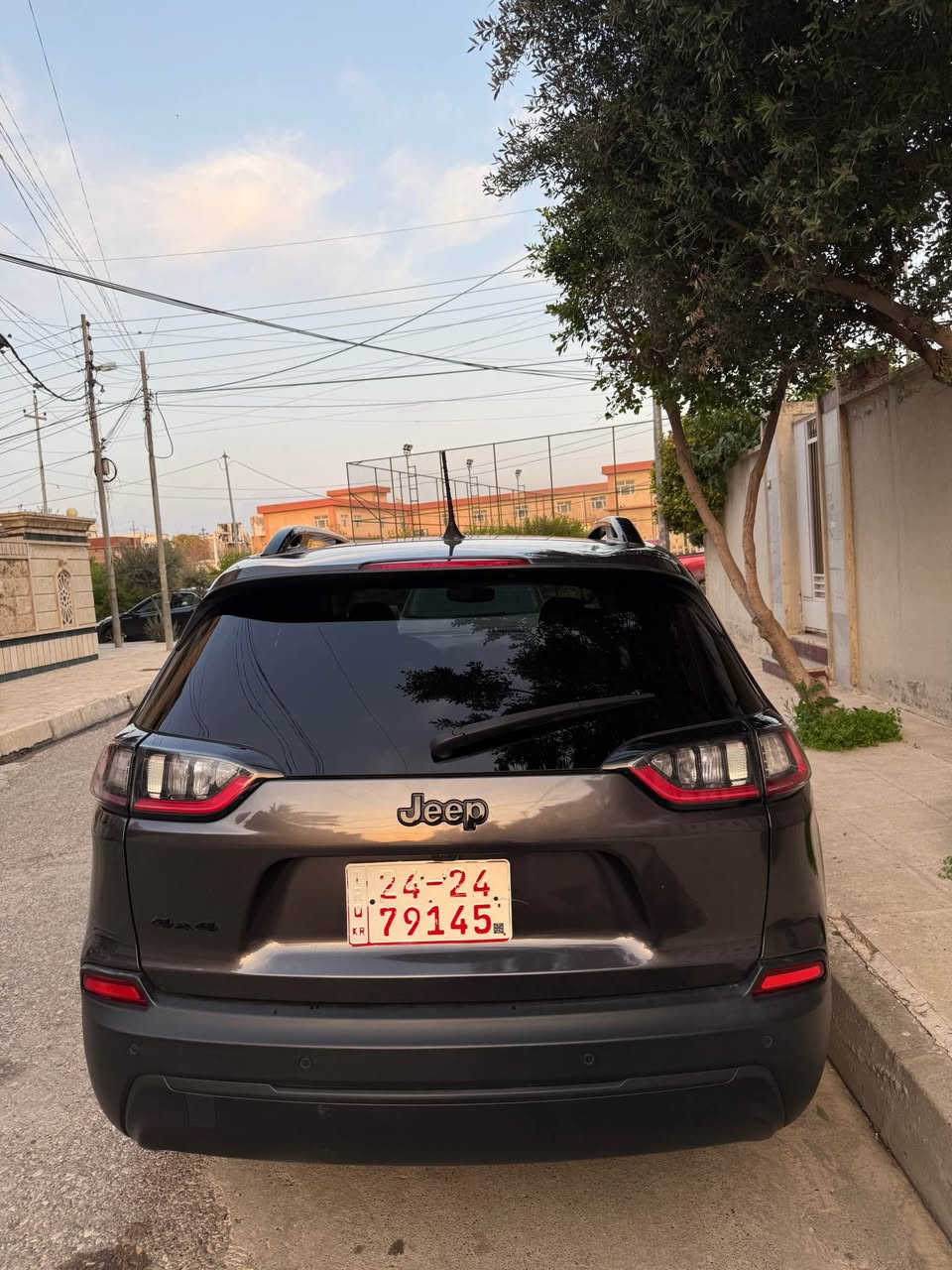 Jeep cherokee
موديل..٢٠٢٣
ماشي سيارة..٤٨,٠٠٠ ميل 
سياره وارد امريكي ٦ قطعه صبخ بدون دواخيل ارباگ سوكان و دشبول صبغ سياره ره قم كاتي سياره كلش حلو موصفات فول بدون پانؤراما 
💸💸💸114$💸💸💸
📲*********** أربيل, العراق
