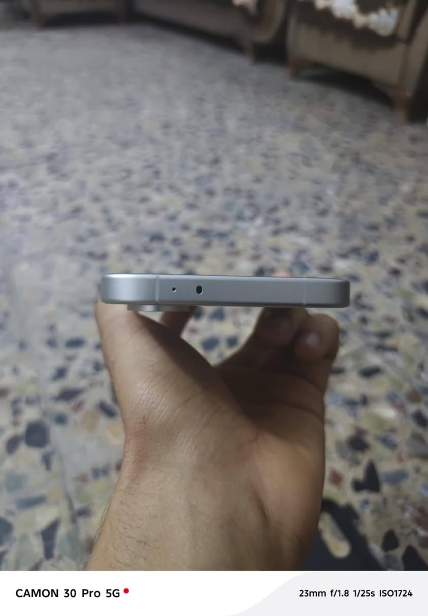 جهاز poco x8 pro الجهاز جديد شاريه قبل 10 ايام نضافة 100% بطارية 100%
ذاكرة 512 رام 12 

معالج dimensity 8500 ulta يشغل ببجي 120 فريم ثابتة 

شاشة اموليد 68 مليار لون 

بطارية سيليكون كاربون بسعة 6500 ملي امبير شحن صاروخي 100 واط 

اطار الجهاز المنيوم ظهر الياف الزجاج 

مع اقوى معيار حماية IP69k

كامل الملحقات

سعر الجهاز 560 و بي مجال للشراي او مراوس poco f7 نضيف

مكاني بغداد حي النصر


**إذا كنت صاحب هذا الإعلان وتريد حذفه لأي سبب، رجاءا أرسل رسالة إلى الدعم الفني**