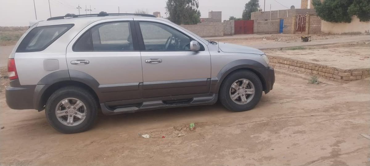 كيا سورنتو مديل 2005
كفالة عامة 
گير ومكينة كفالة 
حدادية 70/100 
رقم بصرة 
سنوية نافذة قبل سنه 
تخم تاير 
احلى من الصور 
المكان ميسان
 الهاتف 
***********
