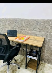 وايت هاوس • ميز دراسة • تجارب الزباين