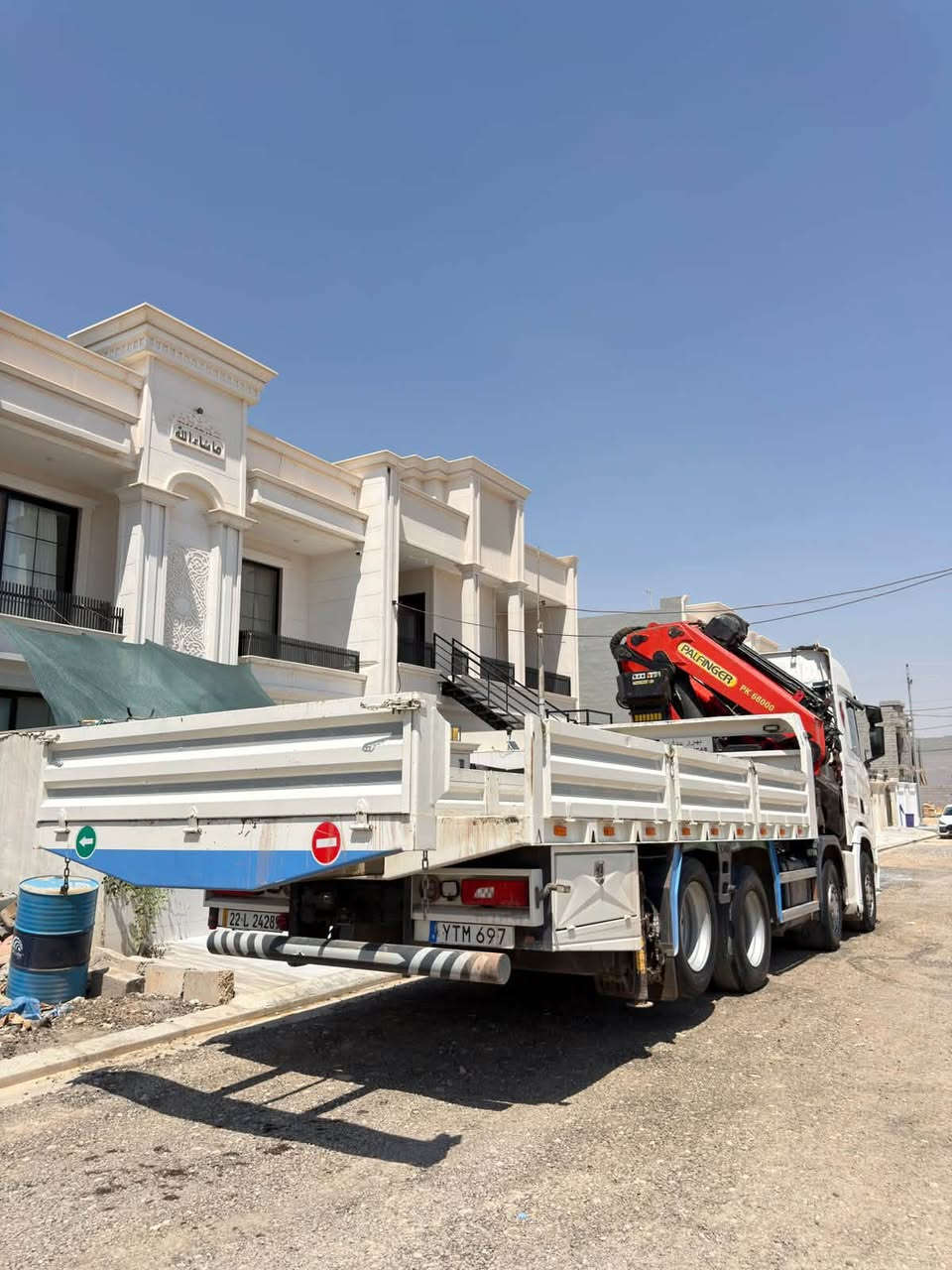 👑 سكانيا كـريـن ٢٠١٨ (كامل المواصفات) 👑
لكل من يبحث عن القوة والمتانة في العمل، رافعة ممتازة ونظيفة جداً جاهزة للمشاريع الكبيرة.

📊 المواصفات الفنية:

 النوع: سكانيا (Scania)👍

 الموديل: 2018

 المحاور: دبل فرندأكسل (سعال دبل تاير)

 نوع الكرين: بايفينكر دبل كسر (Palfinger)

 الحمولة والسعة: 22 طن

 الامتداد: 14 سلايت + سيم

📍 الموقع: كردستان — أربيل

📞 للاستفسار والاتصال: [ *********** ]

(ملاحظة: الآلية بحالة ممتازة وجاهزة للعمل فوراً)
