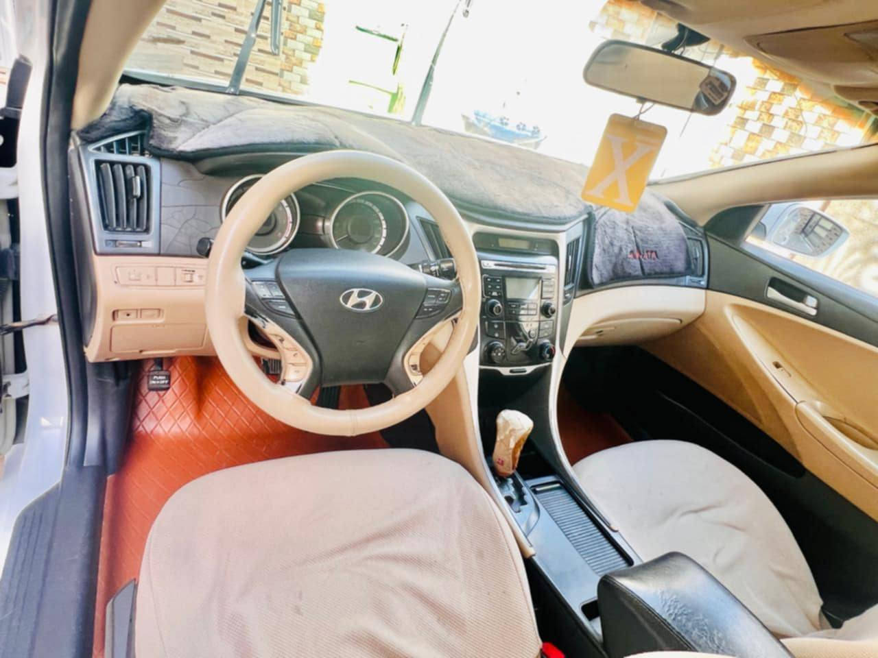 اسلام عليكم سيارة سوناتة  خليجي 2011 
 مكينة 2000
رقم نجف بسمي 
سيارة جاهزة من كلشي خير من الله كير ومكينة وحدادية مكفولة كفالة عامة فقط رش بسيط عل بنيد 
تبريد ونضافة فول السعر 110 او بيهة مجال  
المكان محافضة  النجف ناحية الحرية  الرقم ***********
