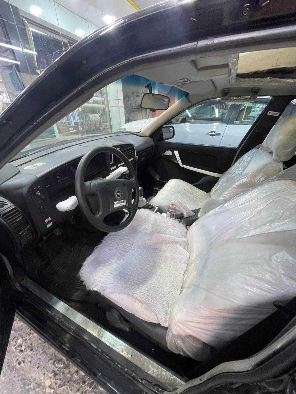 ئۆمیگا مۆدێل ١٩٩٢ چوارجام کارەبا سلایت کارەبا  گێر عادی عامە لەسەر ساغە یەک جمبی خەفیفی پشتەوەی هەیە هەمووشت بەشرت بەشەرتی بەناو کردن
٣٧ وەرەقە
0750 8973278 أربيل, العراق
