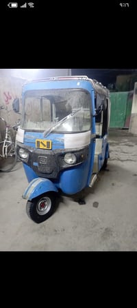 07712962252 سلام عليكم تكتك لبيع٧٥٠٠