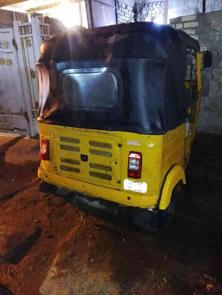 تكتك البيع موديل١٦ السعر٢٤٠٠ رقم الهاتف  *********** المكان بغداد المكينه حلوه
