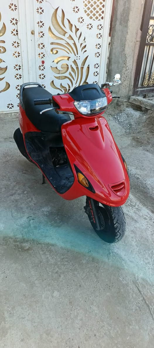 سلام عليكم دراجه فحل دسك البيع مكينة حاوية ماكس ما مفتوحة شلعه معدل كهربائيات شغالة سلف هندر دراجه كل نقص ما بيها السعر ب 525 الرقم‏‪***********‬‏
