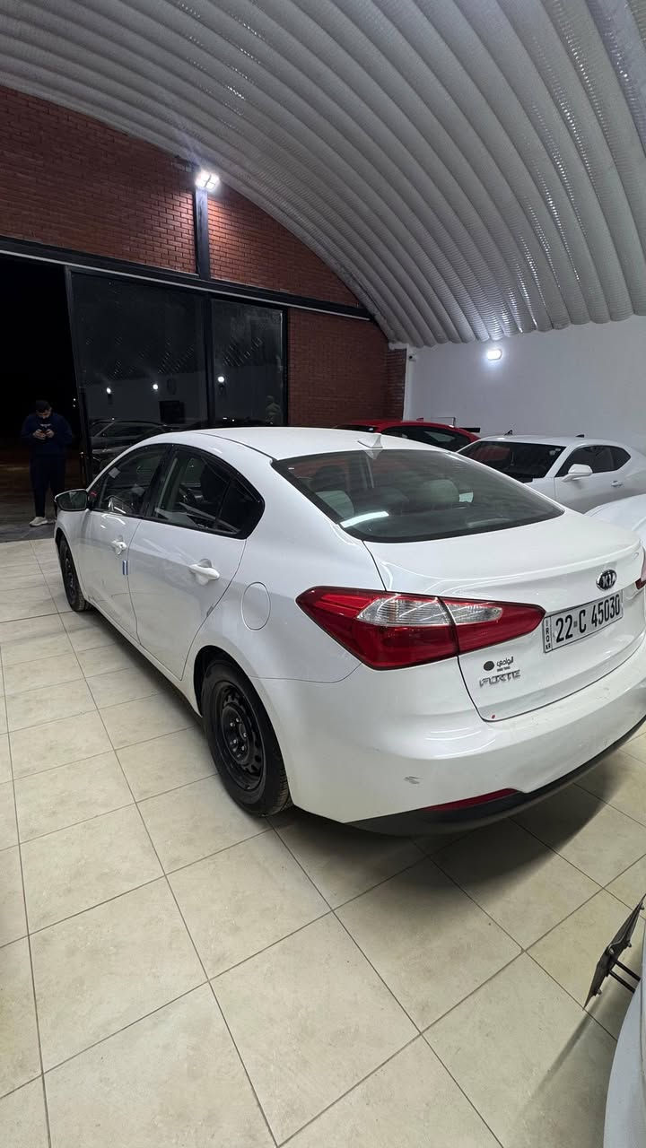 فورتي موديل ١٦ وارد امريكي سيارة بدون صبغ بيه بس بارد بلكنر مال جاملغ خلفي محرك ٢٠٠٠ دوش رقم اربيل سيارة ب اسمي تريد تحويل او وكالة سيارة جاهزة موصفات عادية 
مكان سيارة حلة 
سعر 117 وبيه مجال 
اتصل وتدلل ***********
