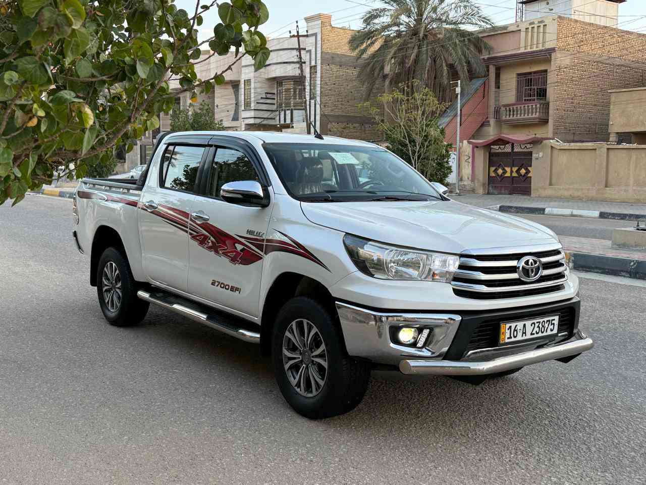 السلام عليكم ***********  تيوتا هايلوكس السعر 255
للبيع مكفوله كفاله عامه على وضع لشركه من كولشي موديل 2016 مواصفات السياره فول 1/1 سعوديه بصمه ابواب وتشغيل شاشه كبيرا وكامرا وحساسات فور ويل فول وتماتيك مكينه وكير وحداديه وتبريد وتخم تاير عل وضع لشركه رقم نكليزي مشروع وطني سنويه وهزه جديده مصفرا من كولشي لسياره في كربلاء
