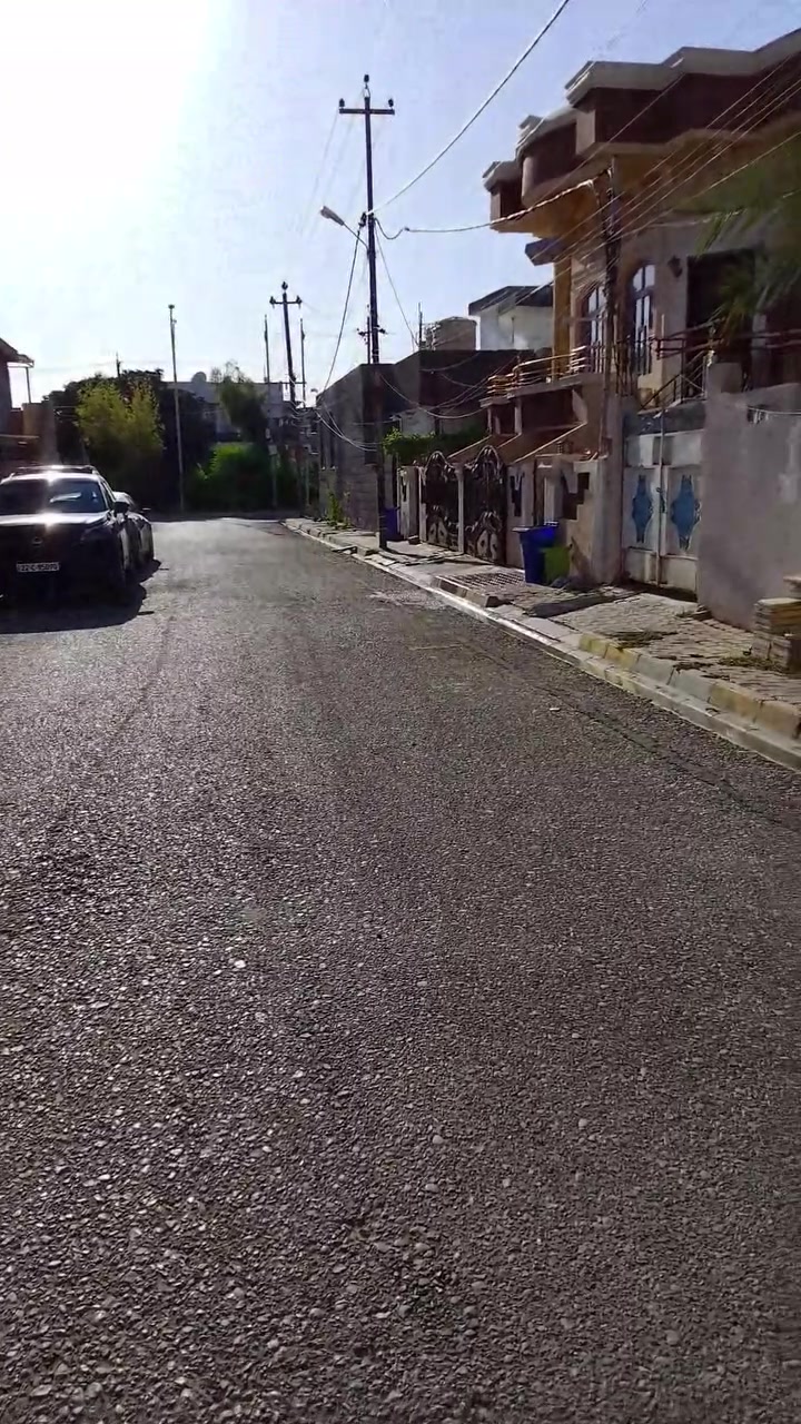 دار ارضي للايجار مساحة 150متر ساحة الاحتفالات
كراج ومطبخ واستقبال وغرف نوم 2 وهول داخلي ايجارها 350 قفل للعلم اني صاحب البيت للاتصال ***********
