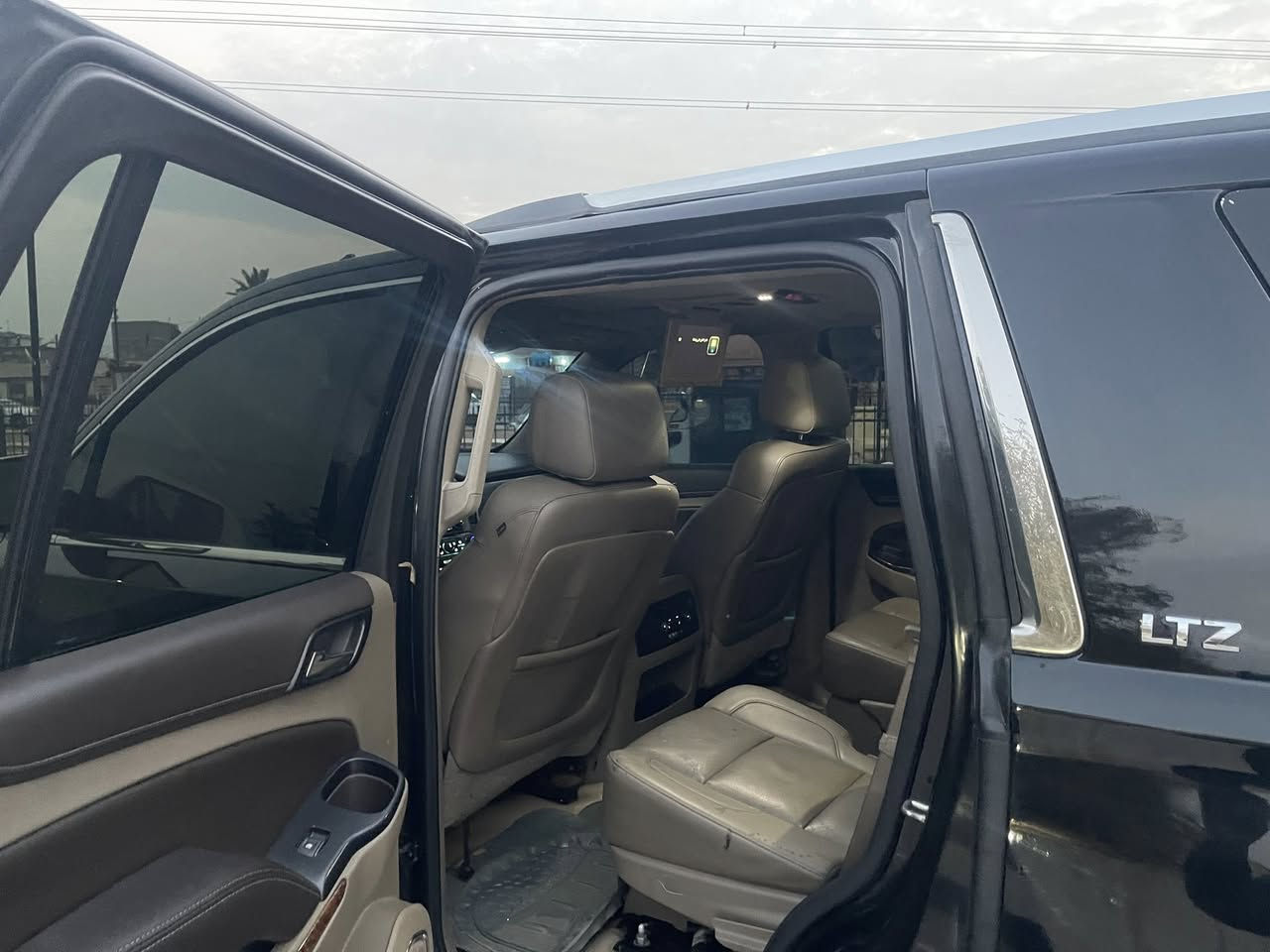 تاهو ادوات للبيع موديل 15فول مواصفات LTZ فقط تغير لون بدون تفصيخ بدون فتح شاصي وتفصيخ دخول حاويه السعر120ماكو هيج سعر مكان بغداد
***********
