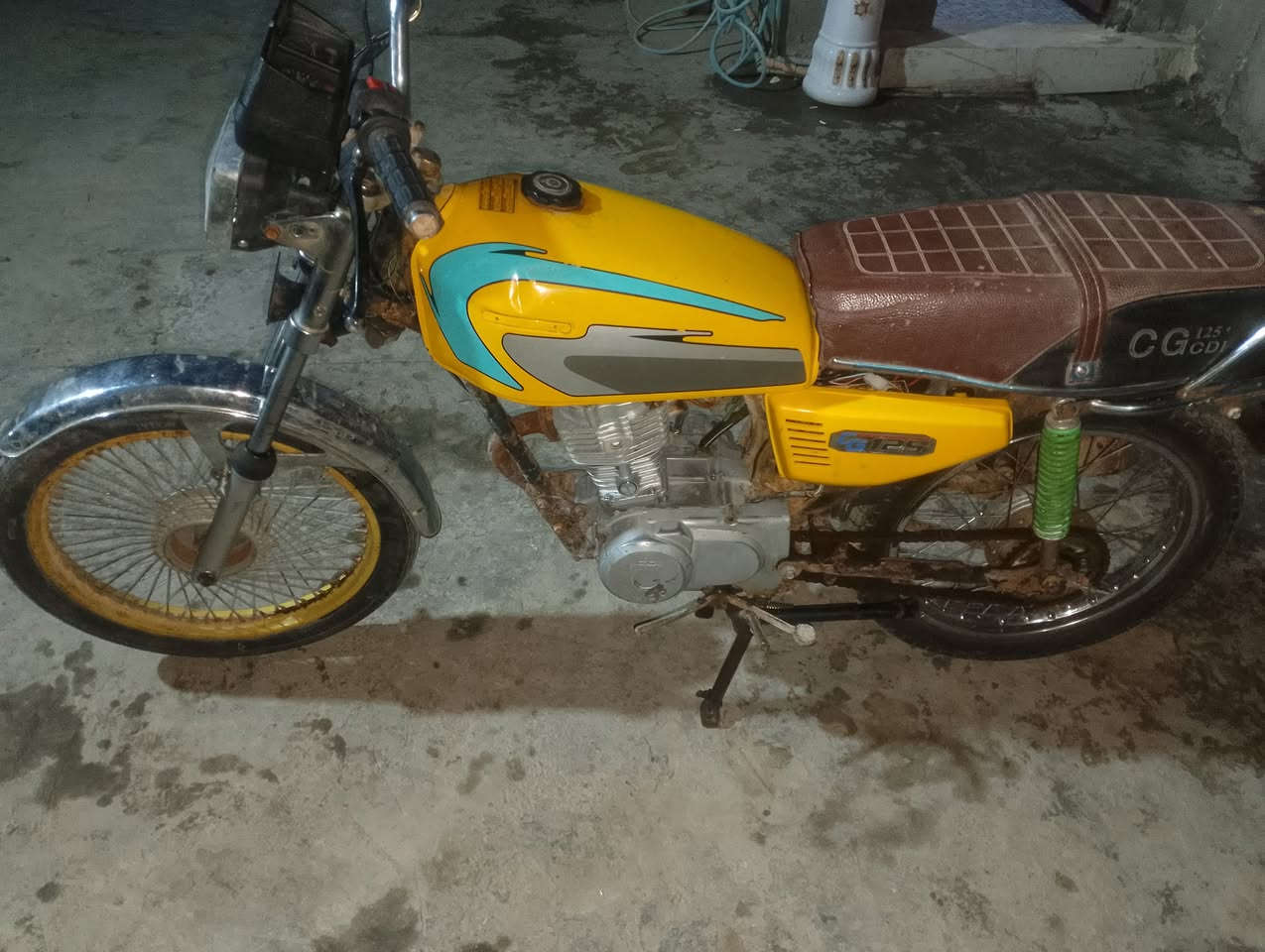 سلام عليكم دراجه للبيع موديل2015كلك السعر 350وبيه مجال بسيط مكاني الرفاعي للستفسار *********** وخاص مفتوح دراجه خير من الله
