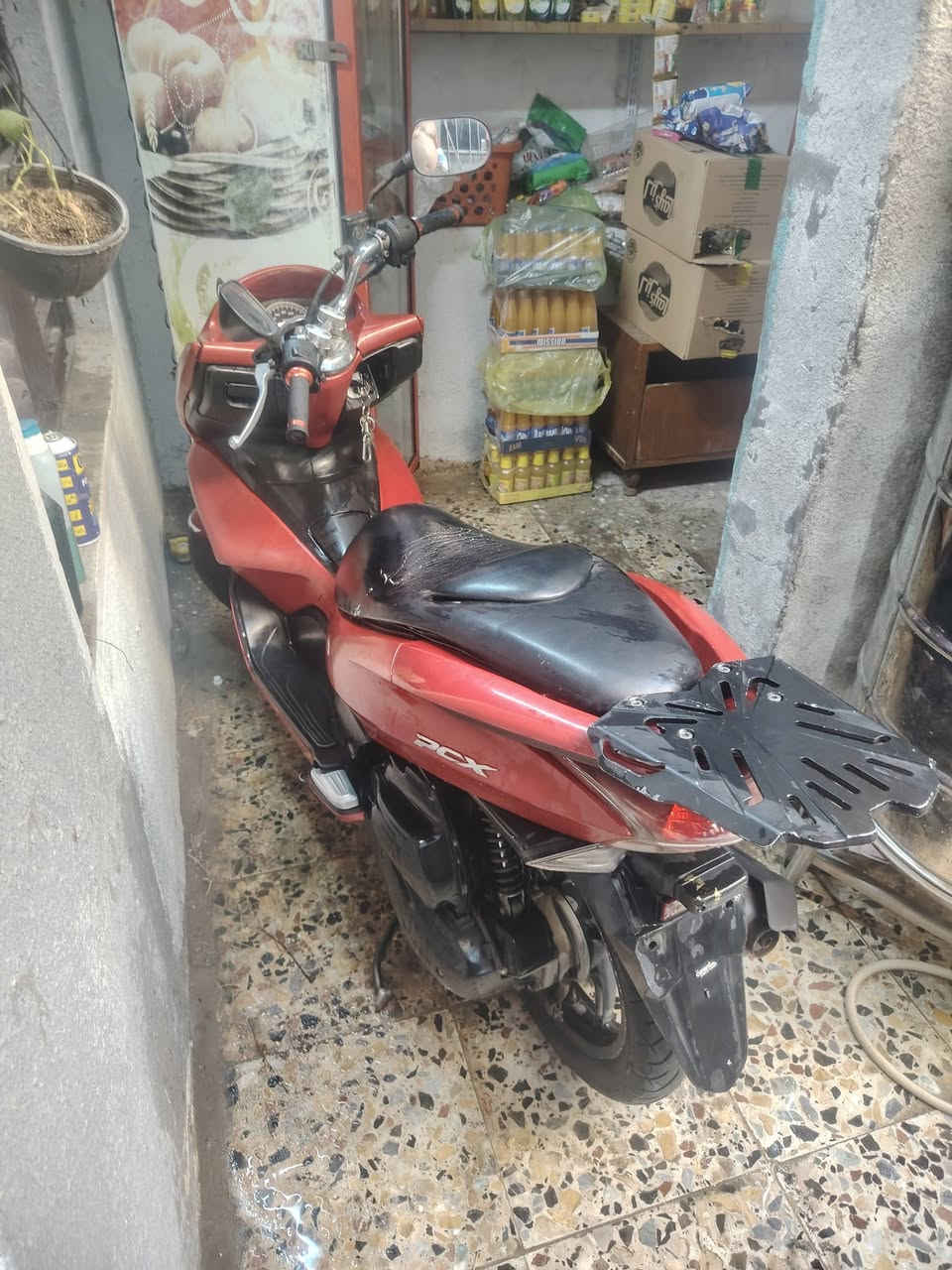 دراجه pcx جيل اول مرقمه وتحويل ثاني يوم سعر 18ورقة ***********
