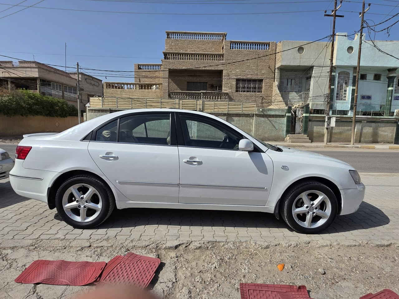 السلام عليكم سوناتا ٢٠٠٩وارد خليجي السياره فول مواصفات واحد على واحد مكان السياره حله حي بابل السعر 100 وبيها مجال للطيبين رقم ***********بدون مراوس بيع فقط
