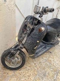 دراجه عبد الحليم شغاله وبدون اوراق رايده ب200 الف قفل  07811241145