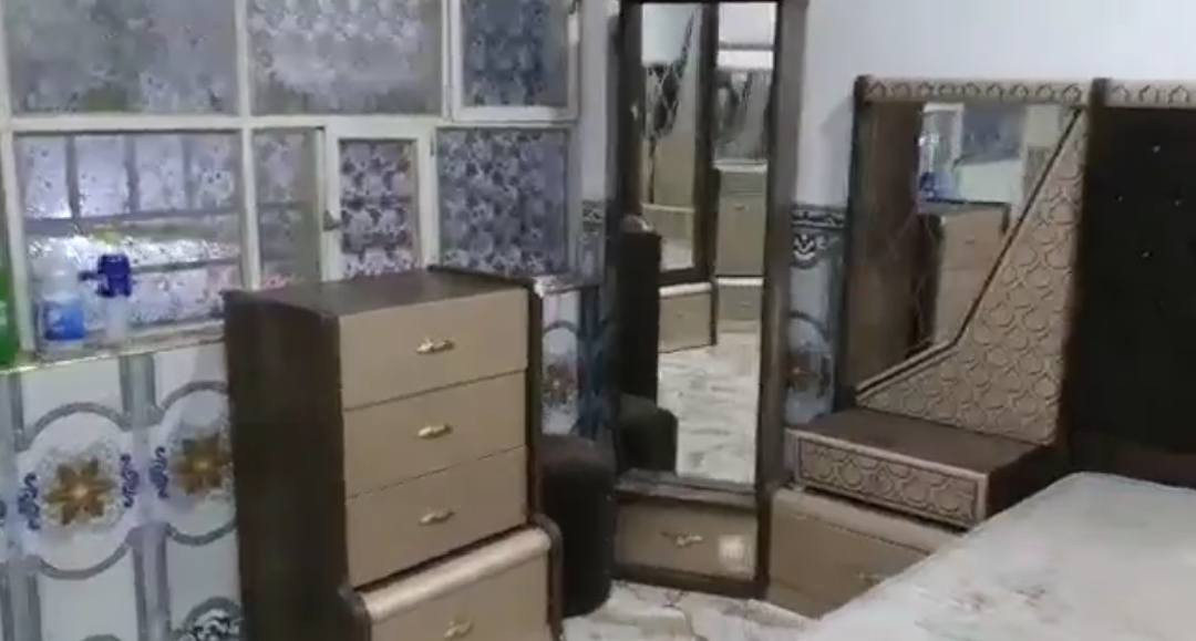غرفة 11 قطعة بيها ضرار السجة الكم قطعة
السعر 550 بغداد مدينة الصدر


**إذا كنت صاحب هذا الإعلان وتريد حذفه لأي سبب، رجاءا أرسل رسالة إلى الدعم الفني**