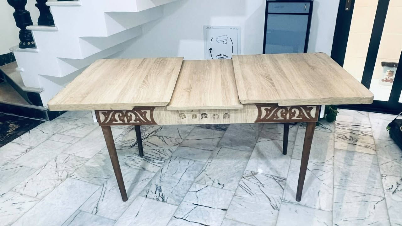 السلام عليكم
ميز طعام للبيع.. الميز يمكن تصغيره و تكبيره
فقط ميز بجون كراسي
لمعرفة السعر اتصلوا ع الرقم ***********
