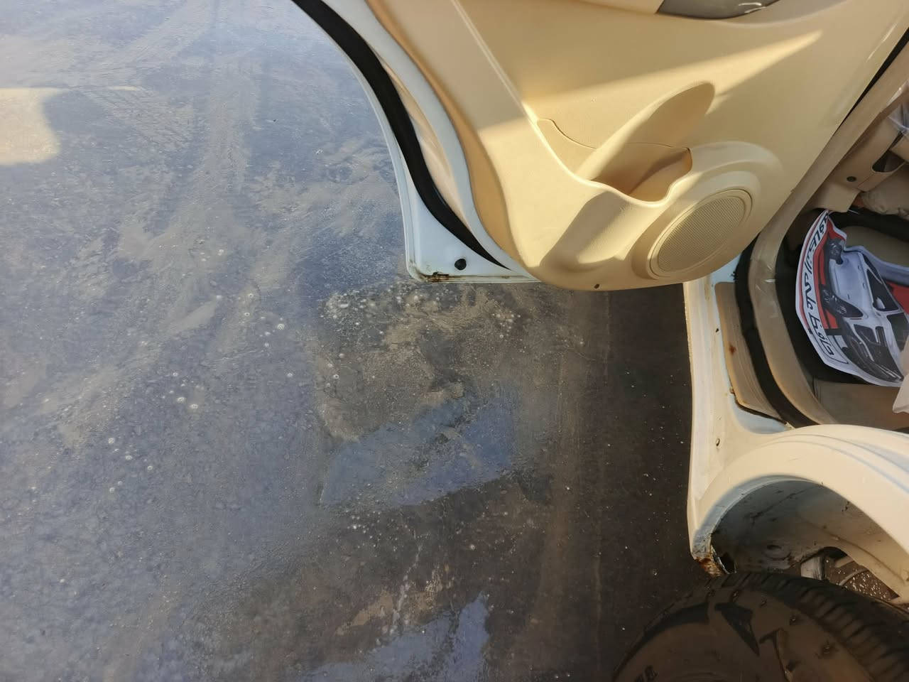 سياره تيكو موديل ١٣ كفاله عامه كير مكينه كشر السياره متعوب عليها رقم انكليزي بسمي سعرها ٥٧ اترايك لبصره
***********
