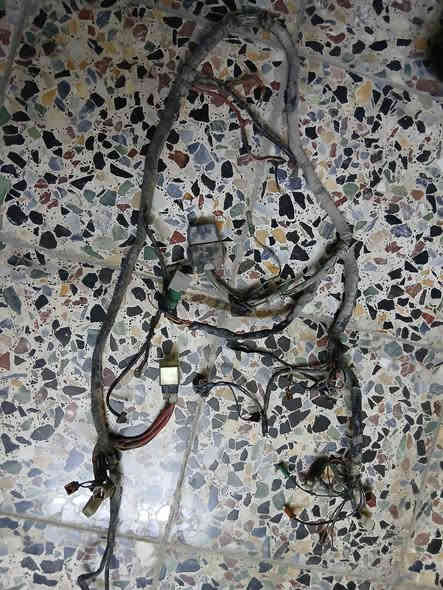 تفصيخ بريز ضفيرة
تانكي محرك كلشي موجود 

وكالة تايرات عقل وية ضفيرة كاملة 
بغداد حي العامل 
***********
