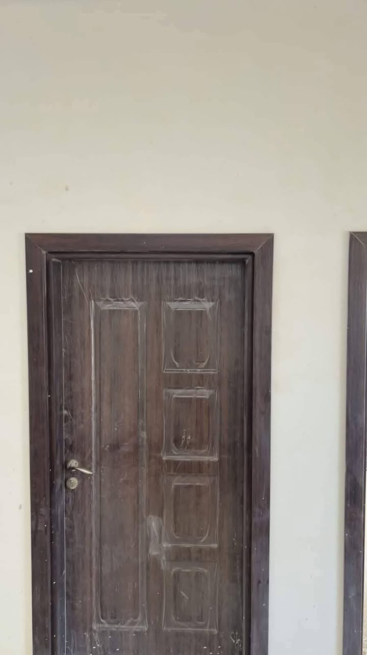 بيت  داخل مجمع الوفاء السكني بلوكB
المساحة :100 m 
مرحلة اولى //جاهز
 *سعر الوحدة السكنيه 85 مليون تنطيني المقدم+تطلوعه والباقي للمصرف العقاري تسدد
*سند طابو صرف
استلم منك: المقدم الواصل للشركة 30مليون  +تطلوعة 12
*قسط شهري 500 الف
*بناء ممتاز جدا 
طابوق جمهوري وبنى تحتيه من اعلى المناشئ
تفاصيل اكثر مراسلتي او الاتصال 
***********
