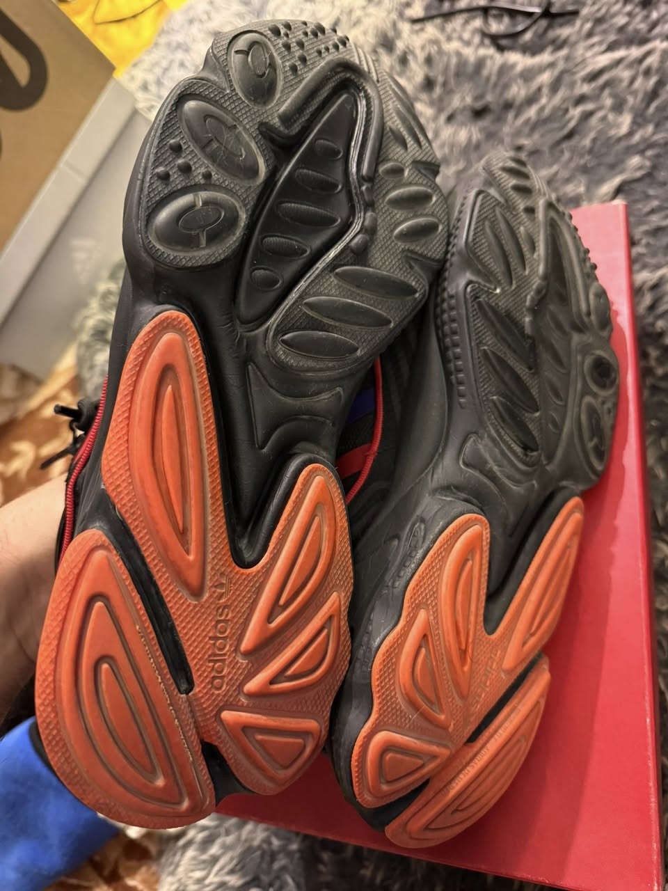 اديداس اوزيويغو Zip قياس ٤٣ وثلث
يجي قيطان + سحاب وكالة اصلي 100% 

اذا مو اصلي ترجعة

السعر ٥٥ 

متوفر توصيل  بغداد والمحافظات


**إذا كنت صاحب هذا الإعلان وتريد حذفه لأي سبب، رجاءا أرسل رسالة إلى الدعم الفني**