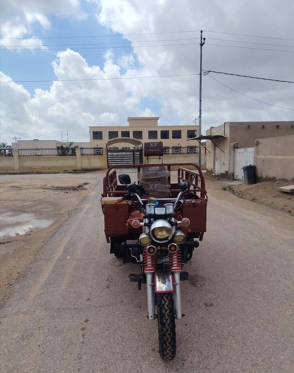 #للبيـع
ستوته موديل 19 اوراقها وياها محرك مجفت كلها شغاله بس بيها خياس اباب البدي الصفح مكانــه/الرحاليــه


**إذا كنت صاحب هذا الإعلان وتريد حذفه لأي سبب، رجاءا أرسل رسالة إلى الدعم الفني**