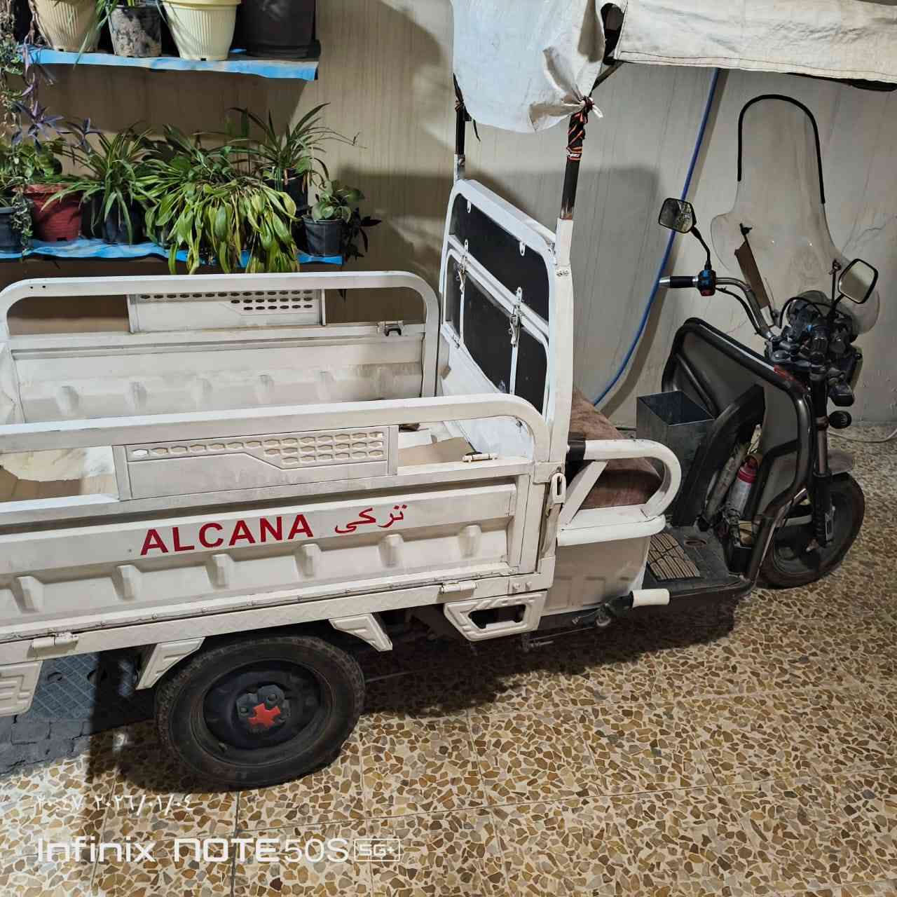 ستوته شحن للبيع نضيفه اربع بطاريات ثلاث سرع  بطريات نص عمر كهربائية شغاله للستفسار التصال على الرقم *********** مجموعة الثقافيه السعر 900 وبيها مجال قليل
