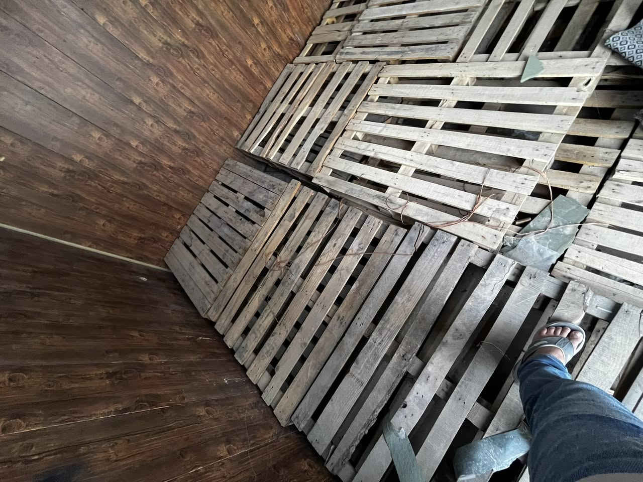 السلام عليكم سكيب عدد 18 للبيع بيعه وحده سعر نهائي 3 ونص ومبرده بعده كارتون مشتغله 10 ايام بعده جديده كلش سعره 75 الف مكاني ناصريه حي الشهداء ***********
