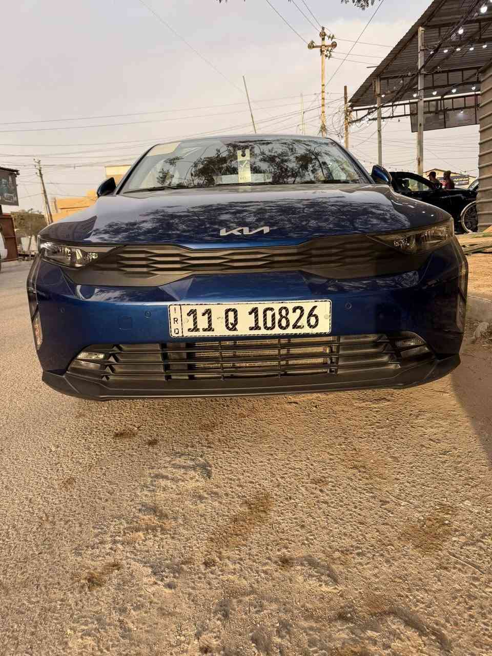 سلام عليكم كل عام وانتو بخير يارب                                    كي3 للبيع كوري وليس صيني  ضمان 5 سنوات بعدهي بالضمان  مواصفات نص فول رقم بغداد انكليزي سياره حساسات خلفيه اماميه شاشتين متصلات كامرا دواره بگ لايتات لد لايتات لد زنون عالي ناصي تبريد قطعتين تحكمات جهتين  معروفه موصفاتها 
155 ورقه وبيها مجال قليل 
***********
