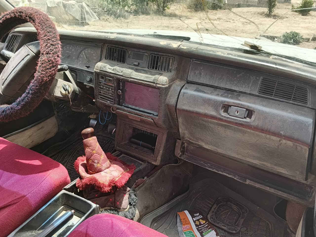 السلام عليكم سيدان مسجله نينوى شرط تحويل مكملين قسام شرعي راعيها متوفي بس انطيك رقم ابنو تحجي ويا جدامي يلا تاخذها گير محرك شرط بور ما يشتغل سياره گير محرك بلاد كابريته كهربائيات لايتات شغاله اشاير حتى التبريد مربوط كامل السياره عايزها ترتيبات مرواس وبيع السعر 18 ومرواس يرهم  تواصل خاص او اتصال ***********
