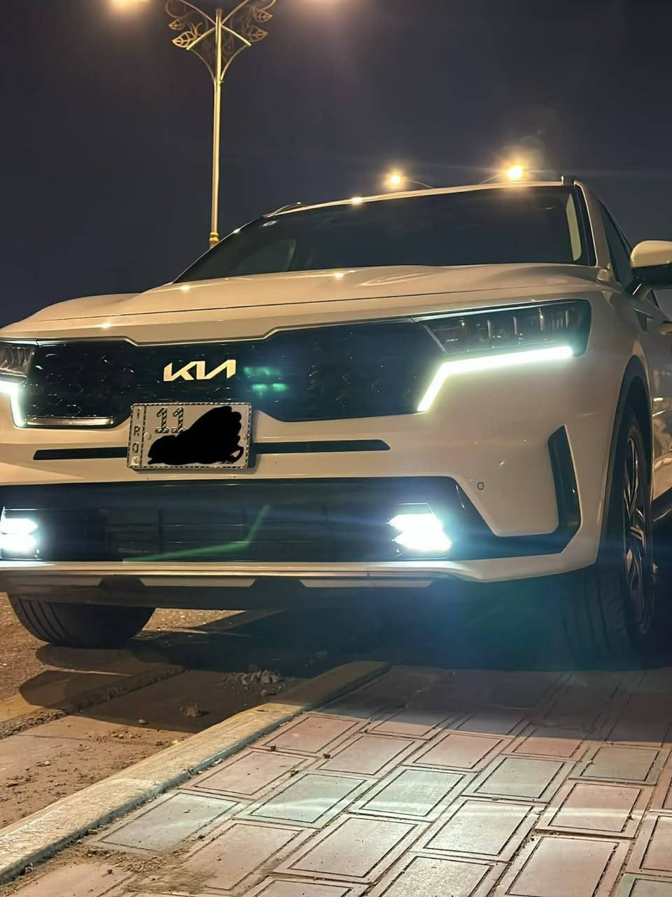 #بيع__مناسب 
كيا سورنتو 2023 خليجي
ماشيه 43 الف حقيقي شرط الفحص 
مكفوله من الصبغ والتبديل والحادث كفالة عامه 
بيها بارد بسيط فقط بالباب عكس السايق 
مواصفات السورنتو الاستندر المعروفة 
رقم بغداد دولي الجديد بإسمي تحويل مباشر 
للاستفسار 
***********
. 
. 
✅علق تم يصلك السعر خاص مباشرةً ⚡💰⚡💰⚡
. 
. 
. 
. 
. 
. 
💥اذا كنت تريد نشر سيارتك تواصل معنا عبر الصفحه.
