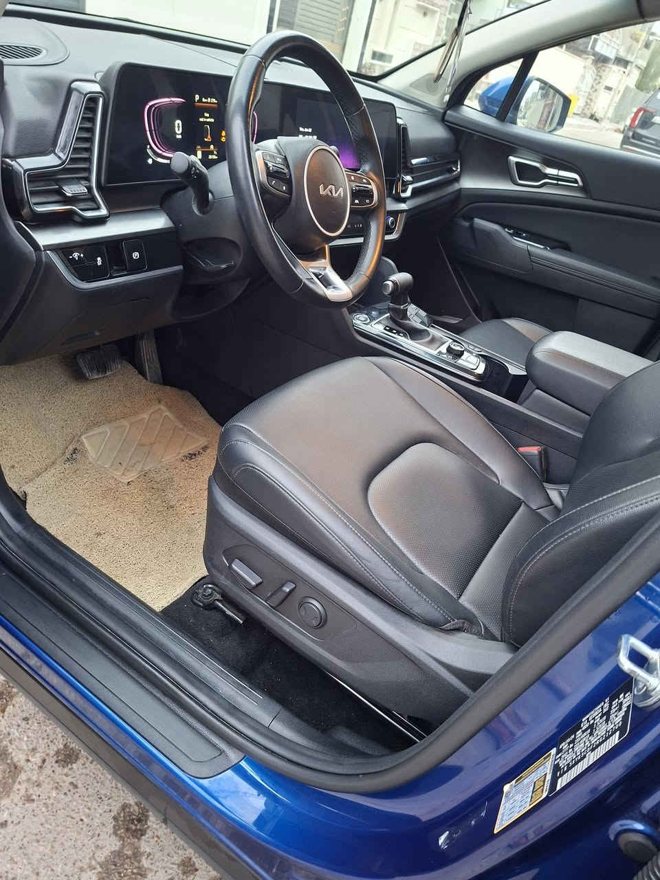 السلام عليكم ..
للبيع كيا سبورتج  امريكي موديل 2024  
رقم بغداد تحويل ثاني يوم ..
فول مواصفات عدا بانوراما ..محرك 2500  
حادثها في مقدمة البنيد (صور الحادث مرفقة بالمنشور)
مواصفات السيارة /
1_بصمة تشغيل عن بعد وابواب 
2_ كشنات جلد وكهرباء وتدفئة 
3_ شاشه دجتل +شاشه كبيرة تدعم نظام الأبل كار 
4_رادارات أماميه خلفيه جانبية 360  درجه
5_ قيادة ذاتيه /توقف ذاتي /داريف مود 
6_ اشاير بالمري 
7_فور ويل 
8_اوتو هولد 
9_ اوتو ستوب 
10_ كاميرا دوار + كاميرا 
11_ نظام نزول المنحدرات 
12_ سايد بريك بصمه 
13 _ مانع أنزلاق 
14_ لايت ليد ناصي عالي زنون + ليد نهاري 
15_ شاحن واير لس 
16_ حساسات أمامي +خلفي 
17_ تبريد قطعتين 
باقي المواصفات بالصور 
((السعر 205 ))
العنوان /بغداد 
رقم الهاتف / ***********
