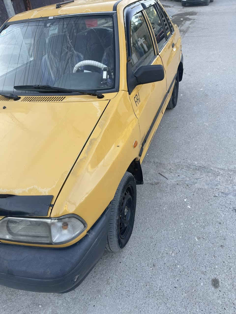 السلام عليكم سايبا ٢٠١١ سنوية ل٢٨ السيارة خير من الله بيه خيط تبخير السيارة مال جناي السعر ٢٨ علية غرامة ٥٠٠ ألف إذا على المشتري يصير سعرة ٢٥ التبريد شغال وكهربئيات كلها شغالة عنواني بغداد الامين الثانية رقمي ***********
