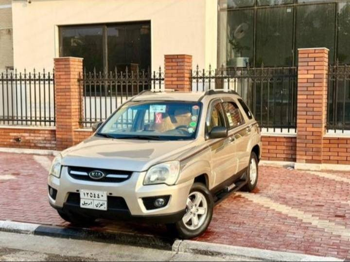 سلام عليكم توسان 2009 السياره جديده مال جناي بيهه رشات صبغ قليل السعر 97 وبيهه مجال العنوان كربلاء الستفسار ***********
