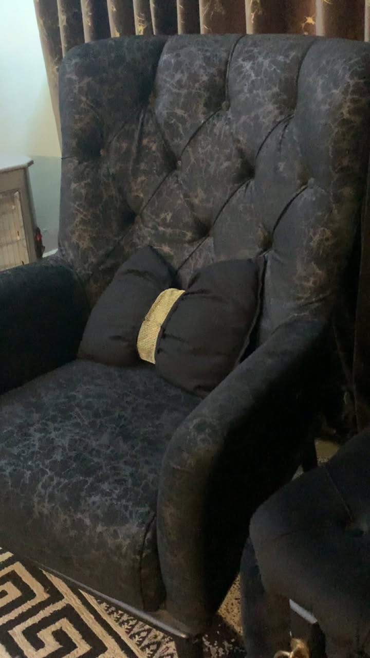 تخم تركي عشر مقاعد سرير قلاب محد كاعد عليه ب 800وبي مجال


**إذا كنت صاحب هذا الإعلان وتريد حذفه لأي سبب، رجاءا أرسل رسالة إلى الدعم الفني**