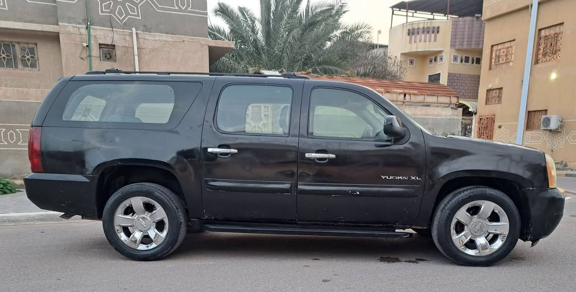 سلام عليكم
جمسي دنللي موديل ٢٠٠٨ طويله 
مكينه وكير جدد حداديه توني مسويهه
مكفوله سياره ضربه تبديل ولكص 
محرك ٨ سلندر مكاني بصره 
سعر(( ٤٣))وبيهه مجال 
***********///***********
