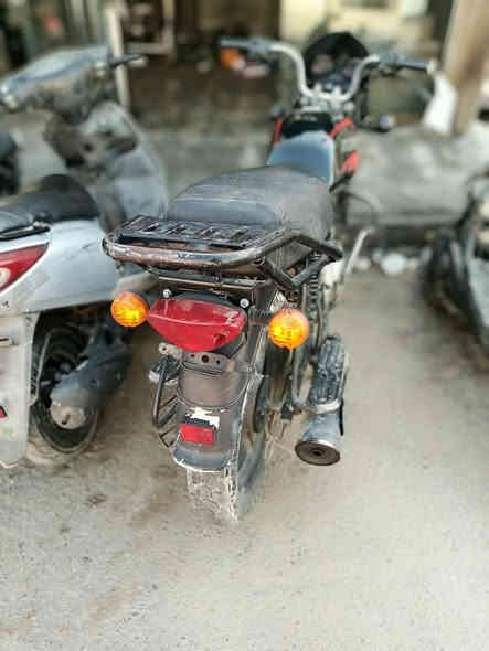 سلام عليكم بوكسر 21 دراجه جاهزه لشارع صفاحيه موجوده  بدون اوراق عنواني بغداد البياع سعر 900 وبيها مجال بسيط ***********
